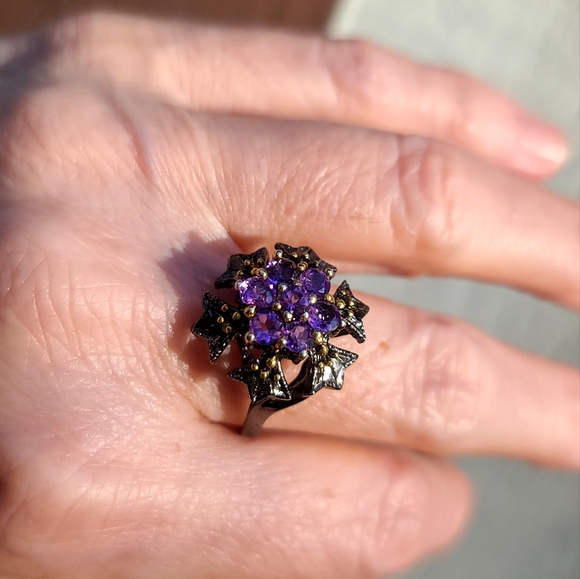 Stunning Amethyst Star .925 Syerling Ring sz 8.25 - Picture 3 of 10